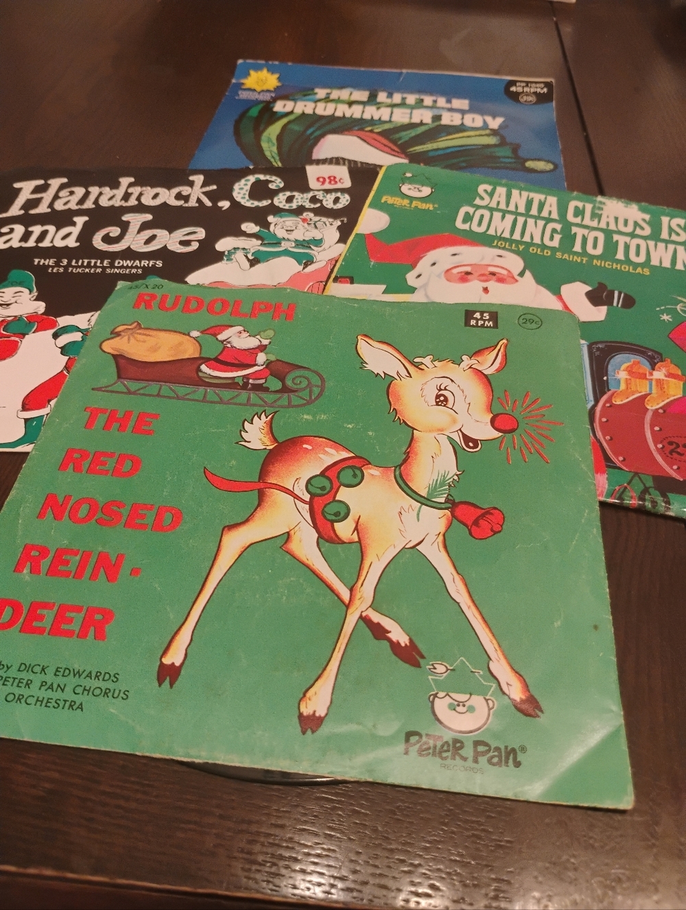 4 Sets Of Vintage Children's Christmas Books And Records